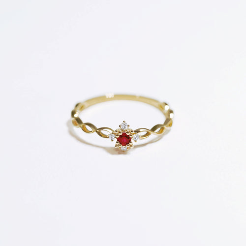 Victoria Red Gaze Ring