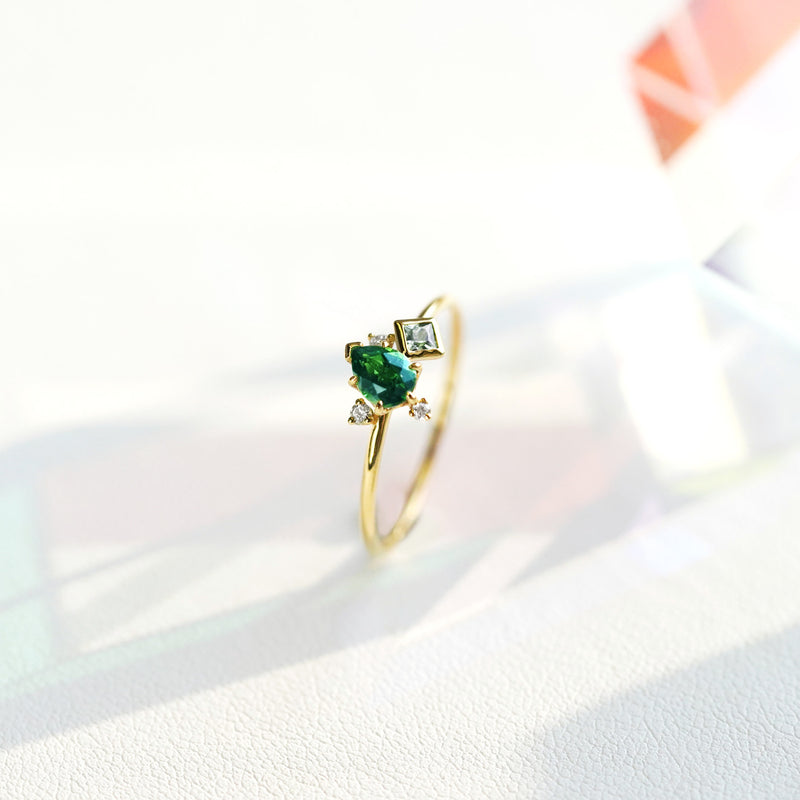 Victoria Green Leaf Ring