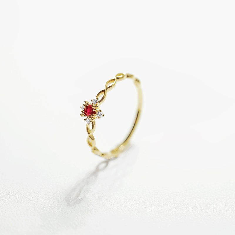 Victoria Red Gaze Ring