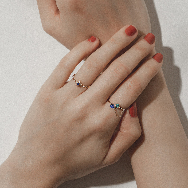 Victoria Red Gaze Ring